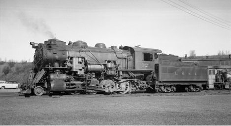 LS&I #32 at Presque Isle Roundhouse